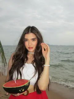 Aigul 香港的应召女郎