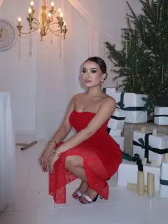 阿依努尔 香港的应召女郎