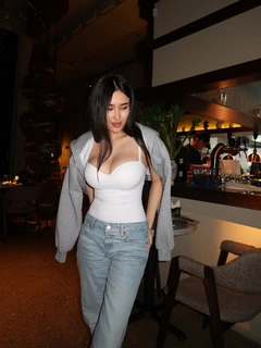 阿克努尔 香港的应召女郎