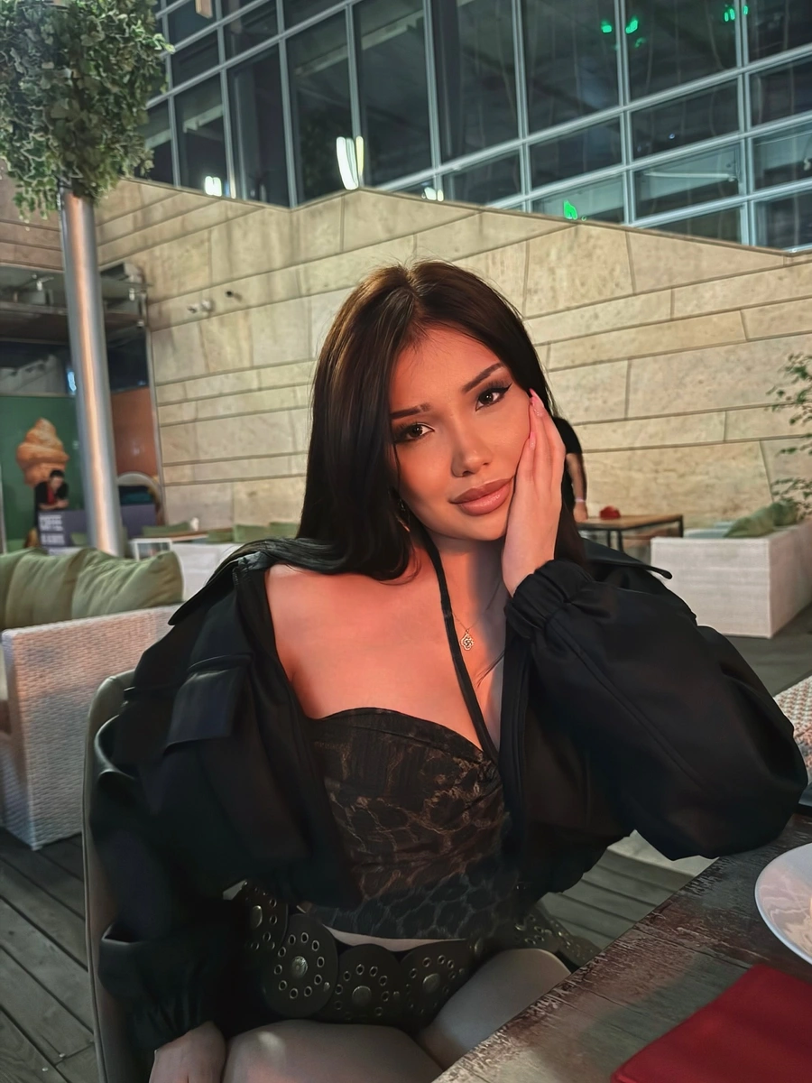 阿尔特奈 香港的应召女郎