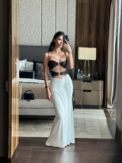 埃莉奥诺拉 香港的应召女郎