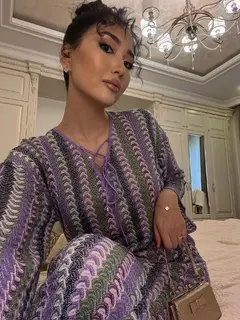 Erke escort in Hong Kong