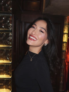 努尔古尔 香港的应召女郎
