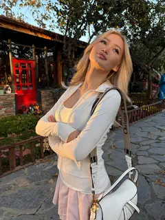 萨马尔 香港的应召女郎